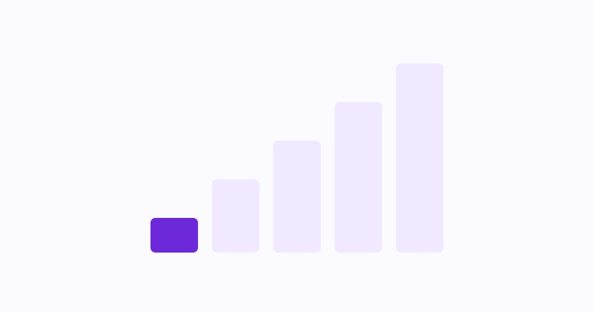 Ilustração abstrata com cinco blocos de tamanhos crescentes e uma linha descendo sobre eles, sugerindo preço por unidade caindo conforme o volume sobe